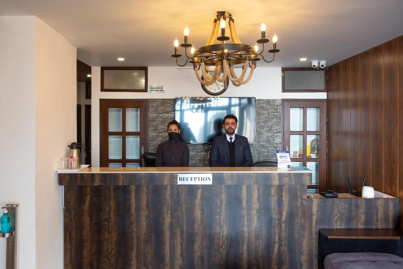 Hotel Park Royale Inn Mussoorie Exteriör bild
