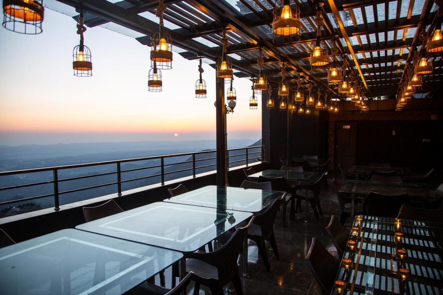 Hotel Park Royale Inn Mussoorie Exteriör bild