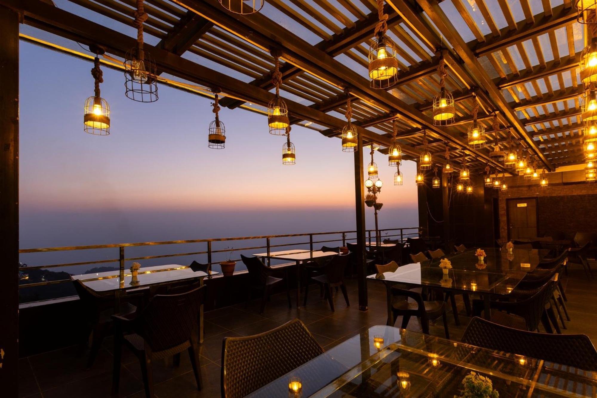 Hotel Park Royale Inn Mussoorie Exteriör bild
