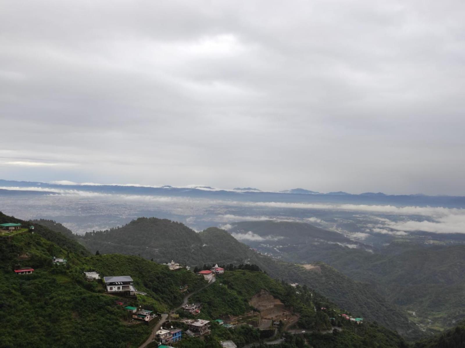 Hotel Park Royale Inn Mussoorie Exteriör bild
