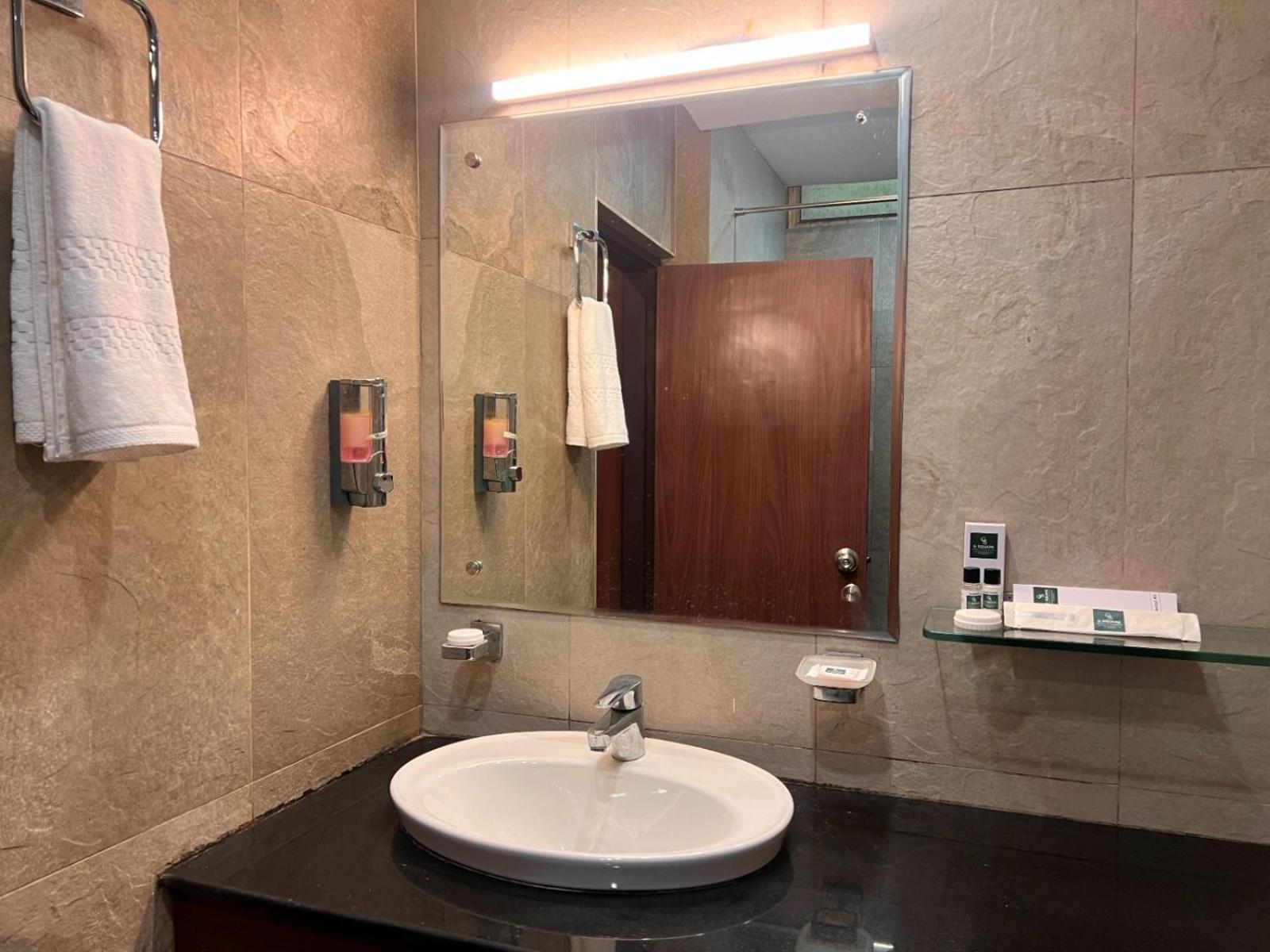 Hotel Park Royale Inn Mussoorie Rum bild